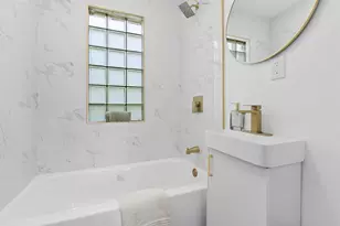 4726 W Eggert Pl., Milwaukee, WI 53218 - Photo 10