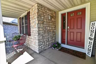 8 Peregrine Ct, Madison, WI 53593 - Photo 2