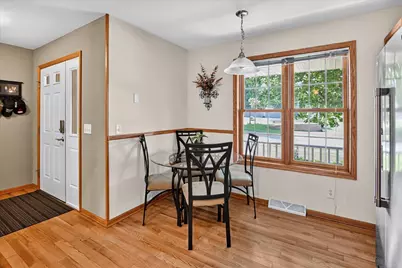 8  Peregrine Ct, Madison, WI 53593 - Photo 8