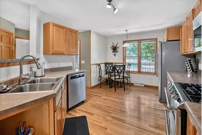 8  Peregrine Ct, Madison, WI 53593 - Photo 10