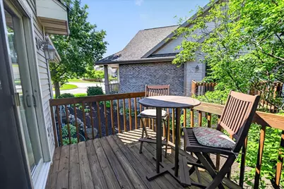8  Peregrine Ct, Madison, WI 53593 - Photo 6