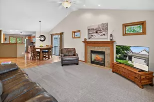 8 Peregrine Ct, Madison, WI 53593 - Photo 14