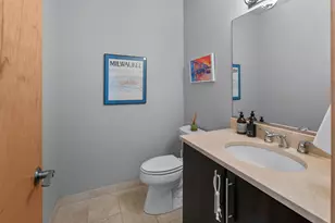 239 E Chicago St, Milwaukee, WI 53202 - Photo 20