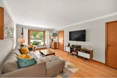 2303 N 81st St #2, Wauwatosa, WI 53213 - Photo 8