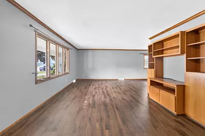 5236  Willowview Rd, Racine, WI 53402 - Photo 4