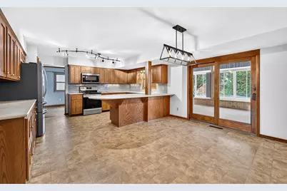 5236  Willowview Rd, Racine, WI 53402 - Photo 8