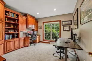 308 Copperfield Dr, Delafield, WI 53018 - Photo 20