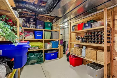 308  Copperfield Dr, Delafield, WI 53018 - Photo 48