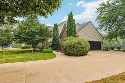 308  Copperfield Dr, Delafield, WI 53018 - Photo 32