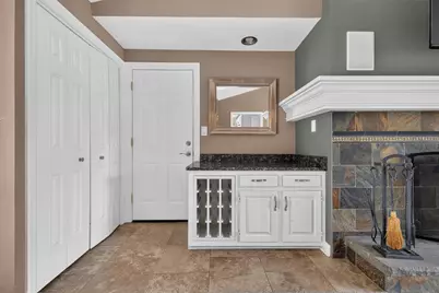 16000 W Santa Rosa Blvd, New Berlin, WI 53151 - Photo 8