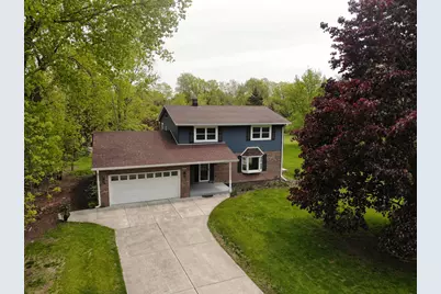 10234 N La Cresta Dr, Mequon, WI 53092 - Photo 20
