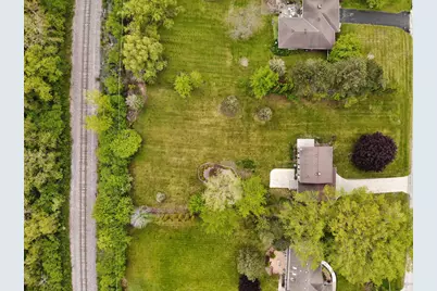 10234 N La Cresta Dr, Mequon, WI 53092 - Photo 28