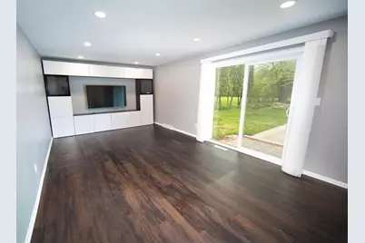 10234 N La Cresta Dr, Mequon, WI 53092 - Photo 10