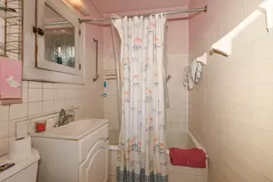 1901 E Hillcrest Ave, Milwaukee, WI 53207 - Photo 14