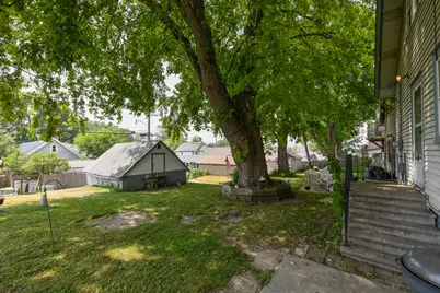1901 E Hillcrest Ave, Milwaukee, WI 53207 - Photo 20