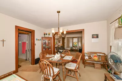 1901 E Hillcrest Ave, Milwaukee, WI 53207 - Photo 10