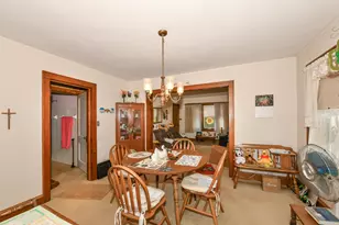 1901 E Hillcrest Ave, Milwaukee, WI 53207 - Photo 10