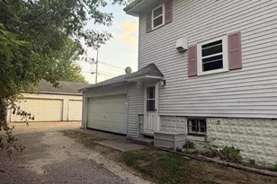 1331 E Saveland Ave, Milwaukee, WI 53207 - Photo 4