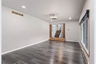 2003 S Valley Spring Dr, New Berlin, WI 53151 - Photo 20
