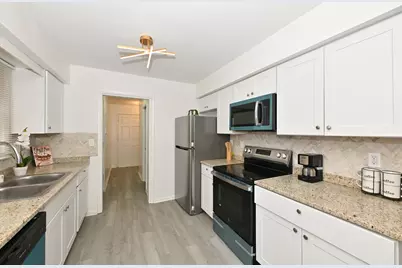 3950 N 58th St, Milwaukee, WI 53216 - Photo 8