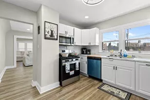 4439 N 27th St, Milwaukee, WI 53209 - Photo 8