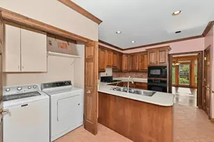 530 Park Cir, Elm Grove, WI 53122 - Photo 26