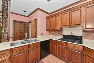 530 Park Cir, Elm Grove, WI 53122 - Photo 20