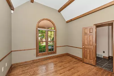 530  Park Cir, Elm Grove, WI 53122 - Photo 10