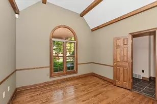 530 Park Cir, Elm Grove, WI 53122 - Photo 10