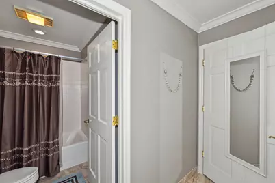 530  Park Cir, Elm Grove, WI 53122 - Photo 44