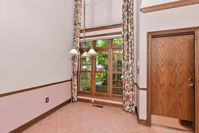 530  Park Cir, Elm Grove, WI 53122 - Photo 24