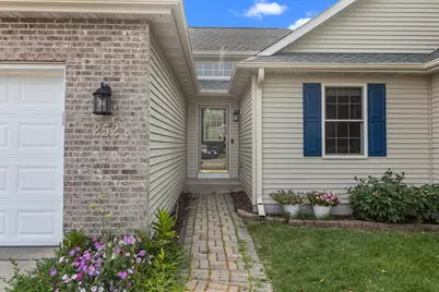 252  Cotton Grass Ln, Walworth, WI 53184 - Photo 2