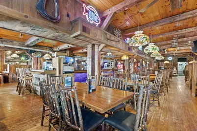 22 N Main St, Hartford, WI 53027 - Photo 10