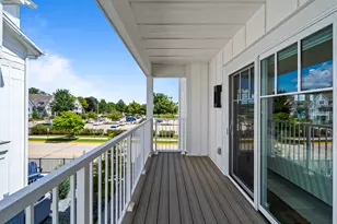 266 High St, Fontana, WI 53125 - Photo 90