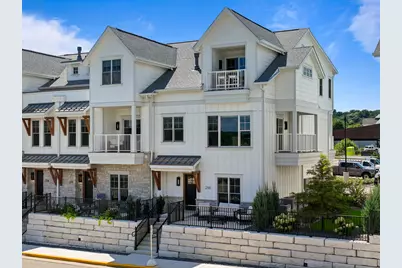 266  High St #12, Fontana, WI 53125 - Photo 2