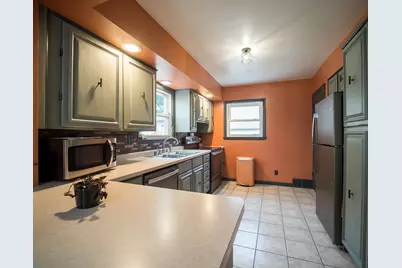3701  Schroeder Dr, Manitowoc, WI 54220 - Photo 6