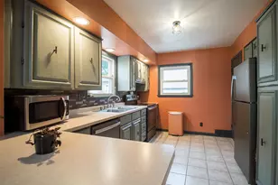 3701 Schroeder Dr, Manitowoc, WI 54220 - Photo 6