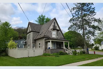 776 E Haseltine St, Richland Center, WI 53581 - Photo 1