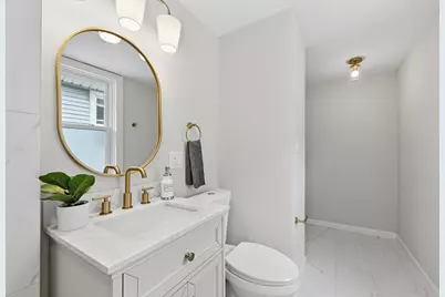 1711 N Astor St, Milwaukee, WI 53202 - Photo 18