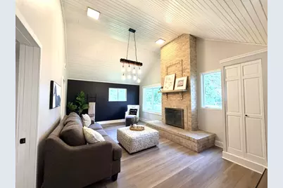 N71W22103  Good Hope Rd, Lisbon, WI 53089 - Photo 6