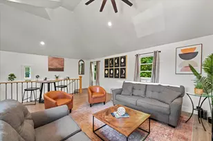 1850 N Warren Ave, Milwaukee, WI 53202 - Photo 16