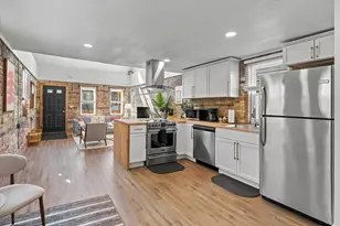 1850 N Warren Ave, Milwaukee, WI 53202 - Photo 6