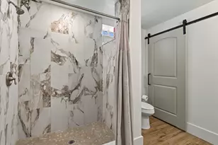 1850 N Warren Ave, Milwaukee, WI 53202 - Photo 8