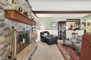 N22W22227 Meadowood Ct, Pewaukee, WI 53186 - Photo 12