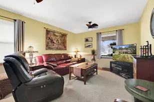 N22W22227 Meadowood Ct, Pewaukee, WI 53186 - Photo 20