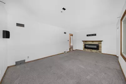 215 N 11th St, Oostburg, WI 53070 - Photo 12
