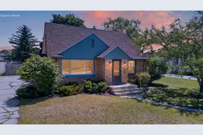 215 N 11th St, Oostburg, WI 53070 - Photo 2
