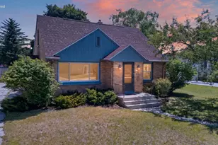 215 N 11th St, Oostburg, WI 53070 - Photo 2