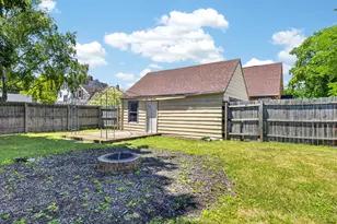 215 N 11th St, Oostburg, WI 53070 - Photo 30