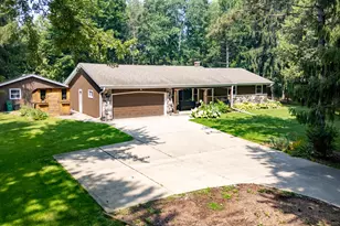 6775 Glacier Dr, Barton, WI 53090 - Photo 2